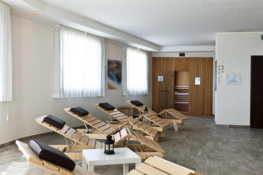 Hotel Fiera Римини Екстериор снимка