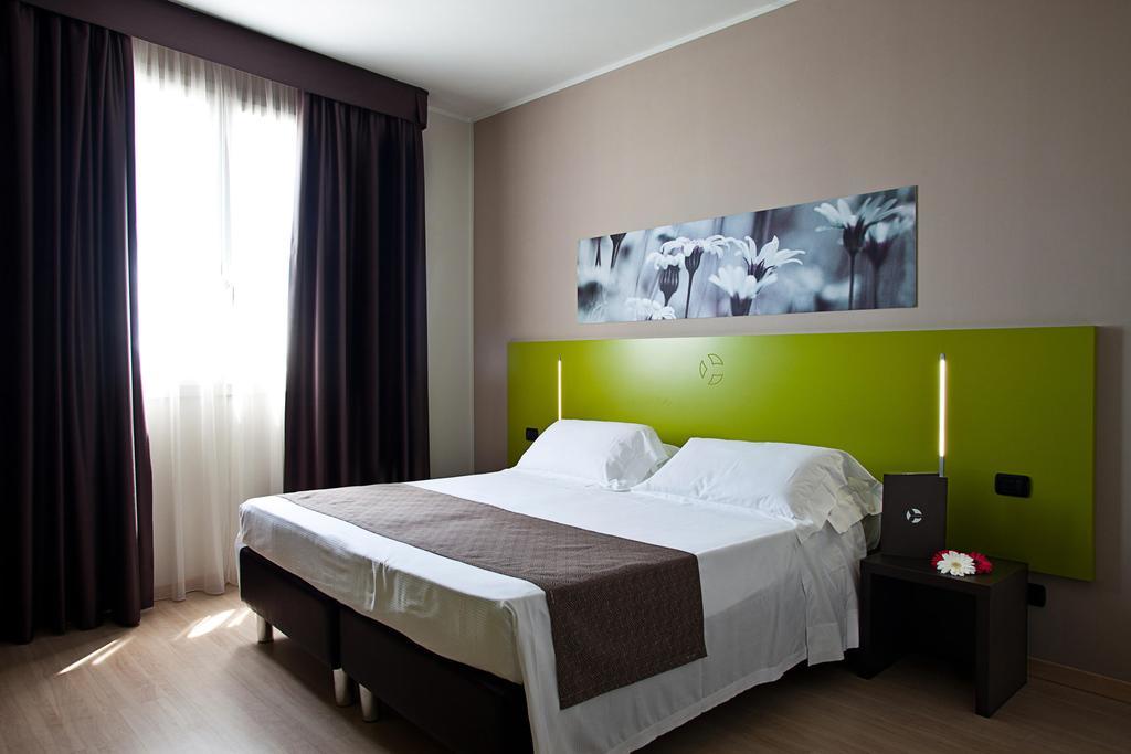 Hotel Fiera Римини Екстериор снимка